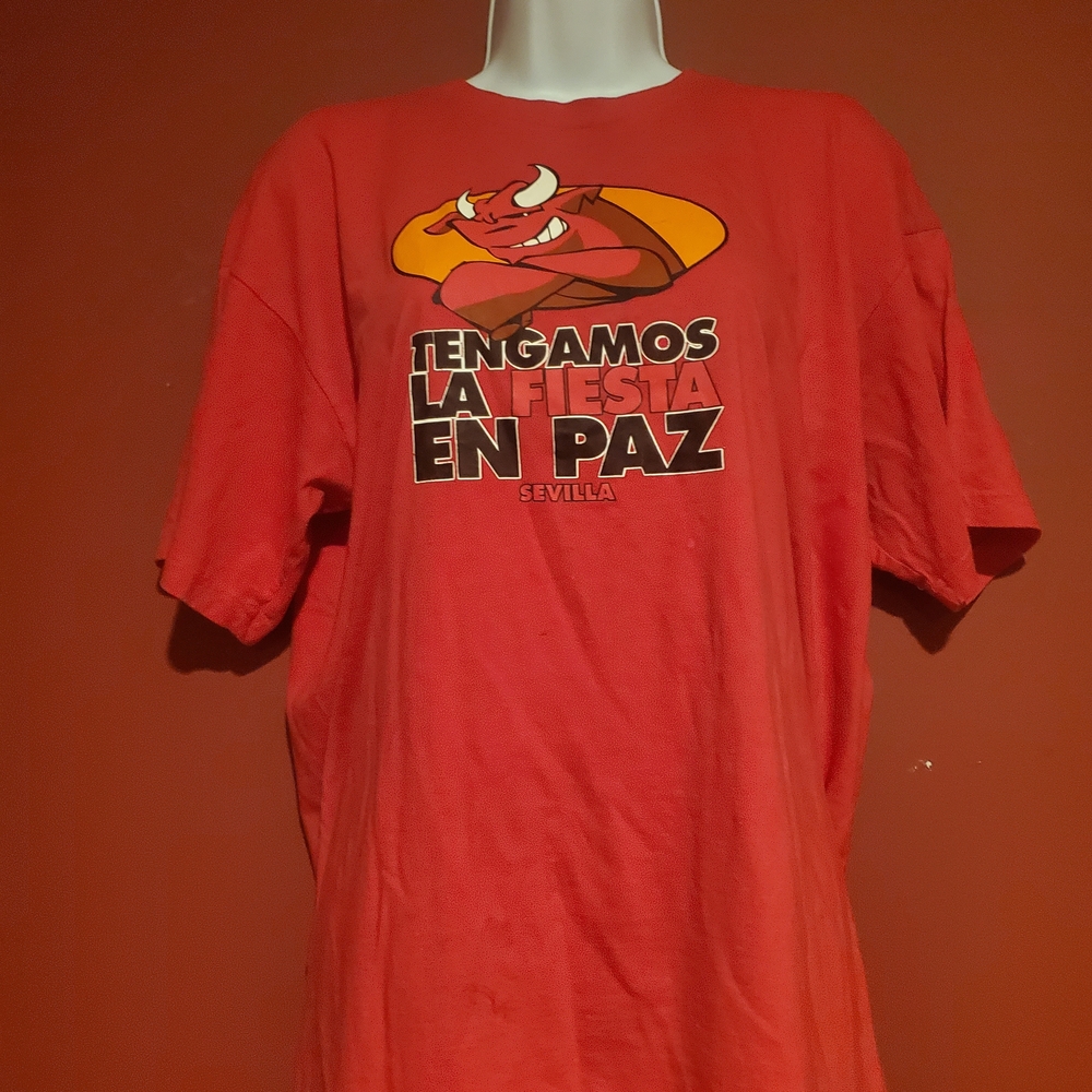 Red Graphic Short Sleeve Tee - 'Tenemos La Fiesta En Paz'